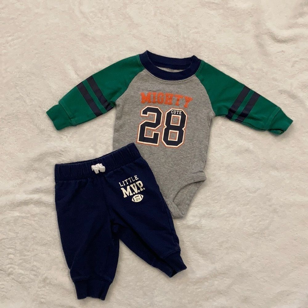 Carter’s infant 2pc outfit Size 3 months